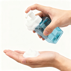 Botella pulverizadora de plástico PET cuadrada con dispensador de jabón de espuma y bomba, vacía, para champú y loción, con logotipo personalizado al por mayor, 150 ml - Product Image 1