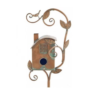 Mangeoire à oiseaux attrayante en forme de piquet de jardin, mangeoire exquise en métal avec tige, pour décorations de jardin et de maison - Product Image 6