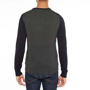 เสื้อสเวตเตอร์แขนยาวของผู้ชายแบบสีพื้นเทคนิคการย้อมเส้นด้าย - Product Image 3