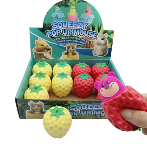 Q Y Nuevo y Único Vaso Antiestrés de Peluche de Oso Fresa de Dibujos Animados, Material EVA, Modelo Popular Transfronterizo, Juguete de Apretar Unisex 14+ - Product Image 1