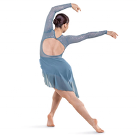 Costume de danse contemporaine pour femmes, bleu poussière, avec strass, manches longues, dos découpé en maille transparente, jupe asymétrique drapée