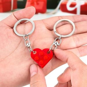Juego de 2 Llaveros Acrílicos con Forma de Corazón para el Día de San Valentín, Bloques de Construcción de Ladrillos, Regalos de Amor para Parejas, Novios y Novias - Product Image 4