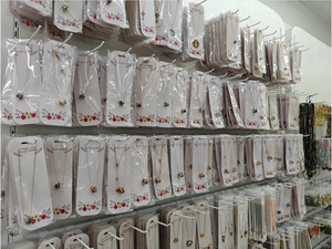 ต่างหูสไตล์โบฮีเมียนแบบคลาสสิก ประดับเปลือกหอยทรงหยดน้ำและลูกปัดมิยูกิ ถักด้วยมือ - Product Image 6