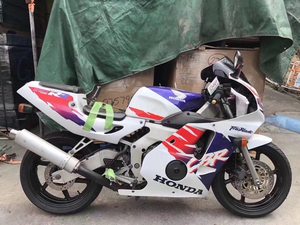 สำหรับรถมอเตอร์ไซค์นำเข้า CBR400 สปอร์ตไบค์สี่สูบ คลาสสิค เรโทร ฮีฟวี่ สตรีทไบค์ โรดเรซซิ่ง รุ่น <span class=keywords><strong>NSR250</strong></span> ความเร็วสูงสุด 190 กม./ชม. - Product Image 4