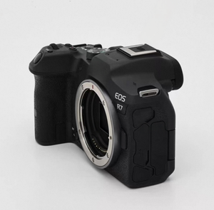 EOS R7 32.5MP APS-C sin espejo. Entre las cámaras sin espejo de mayor resolución en su clase. - Product Image 3
