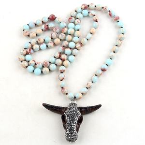 Collar con colgante de cabeza de calavera de Toro de resina marrón para mujer, joyería Bohemia, piedras largas anudadas hechas a mano - Product Image 4