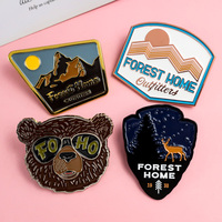 Fabricant de badges en émail personnalisés, peints sur mesure, avec logo métallique, pour uniformes, chapeaux scolaires, cadeaux de collection de club