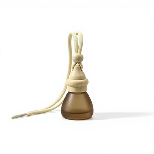 Bouteille en verre vide multi-formes mate pour diffuseur de parfum de voiture, pendentif suspendu avec bouchon en bois, vente en gros - Product Image 1