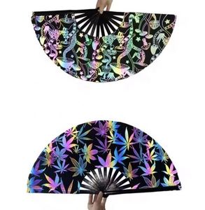 Éventail pliable promotionnel en bambou noir de 33 cm avec tissu réfléchissant de 13 pouces - Product Image 5