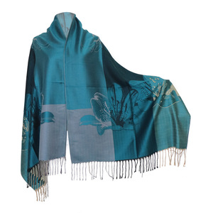 Autunno e inverno <span class=keywords><strong>elegante</strong></span> grande scialle da donna <span class=keywords><strong>blu</strong></span> giglio di fiori Jacquard con cuciture calde lunghe <span class=keywords><strong>sciarpa</strong></span> di Pashmina - Product Image 5