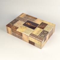 Boîte cadeau rectangulaire en bois peinte à la main, sur mesure, de luxe, motif mosaïque, finition brillante, emballage en bois pour chocolat et bijoux