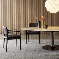 Ensemble de meubles et de chaises de restaurant de luxe JP Modern Hotel, chaises de salle à manger en bois de frêne capitonnées en cuir de luxe
