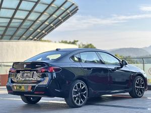 Auto Usado en Venta, <span class=keywords><strong>BMW</strong></span> <span class=keywords><strong>Serie</strong></span> <span class=keywords><strong>2</strong></span> 225L M Sport Edición Dark Shadow 2025, Sedán de Lujo con Volante a la Izquierda, 204hp, Excelente Estado - Product Image 6