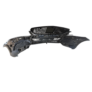 Pare-chocs en plastique <span class=keywords><strong>Mercedes</strong></span>-<span class=keywords><strong>Benz</strong></span> Classe <span class=keywords><strong>C</strong></span> 205 2016-2018 avec calandre Maybach d'origine d'occasion - Product Image 5
