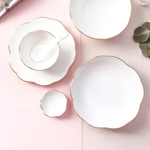 Plato de porcelana para servir cena con diseño de borde dorado de cocina casera moderna, platos de cerámica nórdicos de lujo con estampado personalizado