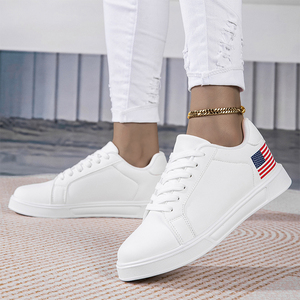 Logo personnalisé Vente en gros Chaussures de skateboard de style américain usagées avec drapeaux des États-Unis pour la marche Baskets décontractées blanches pour femmes et hommes - Product Image 4