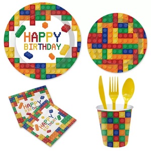 Assiettes jetables biodégradables pour <span class=keywords><strong>anniversaire</strong></span>, ensemble de 9 pièces comprenant un plateau en papier, des gobelets, des serviettes, une nappe et des fournitures - Product Image 4