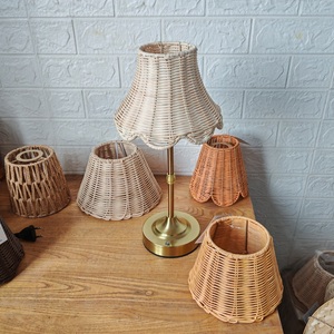 Lampada <span class=keywords><strong>da</strong></span> <span class=keywords><strong>Tavolo</strong></span> in Rattan a Prezzo di Fabbrica, Portatile, Ricaricabile Wireless, con Interruttore Touch, Regolabile, Base in Metallo USB, Colore Personalizzabile, Lampada <span class=keywords><strong>da</strong></span> Comodino - Product Image 4