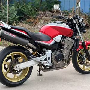 Motos d'occasion vendues directement du fabricant avec un moteur quatre cylindres 16 soupapes comparable aux motos neuves - Product Image 3