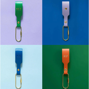 Cross-border minimalist PU leather keychain, portable car keychain, oval-shaped brass keychain/<b>key</b> <b>chain</b> - Product Image 5