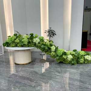 Camino de Mesa Largo Personalizable con Flores Mixtas de Hortensia Verde de Seda Artificial Moderna para Banquetes de Boda, Resistente a los Rayos UV - Product Image 3