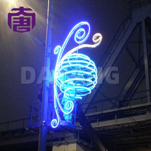 Lumière décorative à montage sur poteau, Noël, extérieur, IP65, métal, lampe de rue LED, décoration, place commerciale, éclairage paysager, éclairage de fête - Product Image 4