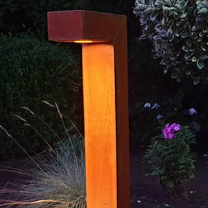 Luces Modernas Rectangulares de Acero Corten para Caminos de Jardín - Product Image 1