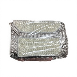 Bolso de mano tipo clutch premium de nácar con cadena de hombro desmontable para eventos nocturnos - Product Image 1
