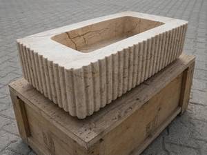 Lavabo de Mármol Beige Artesanal y Duradero con Exterior Acanalado, Encimera de Piedra Natural, Lavabo Personalizado para Baño - Product Image 5