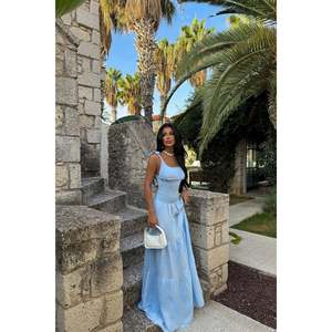 Robe de cocktail longue à bretelles bleues - Product Image 5