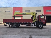 Camion Foton Ouhang 220HP Yuchai CLW 8 tonnes, grue articulée à 5 sections, hauteur de levage de 18,5 m pour chantier de construction