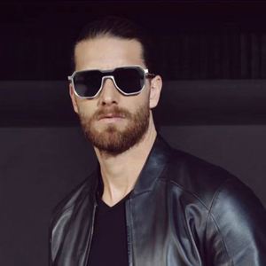 Gafas de Sol Cuadradas con Marco Metálico y Protección UV400, Estilo Gótico Steampunk 2024 para Hombre - Product Image 2