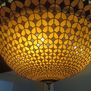 Lámpara Colgante Tiffany de 38 Pulgadas, Hecha a Mano con Vidrio de Colores, Diseño de Escamas de Pez, Estilo Europeo y Americano, LED Blanco Cálido, para Villa - Product Image 4
