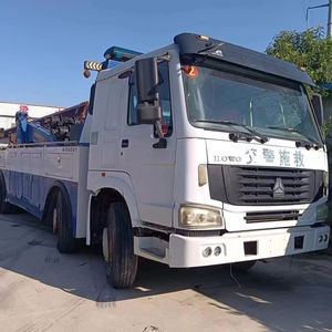 Chasis de Camión con Motor de 336 HP, Bomba, Transmisión de 10 Velocidades, Peso de 40000 kg, 2000 Horas de Trabajo - Product Image 1