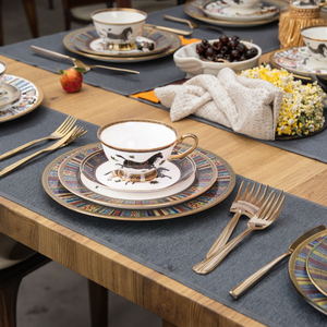 Wholesale Luxury Gold <b>Dinnerware</b> Set 58pcs Ceramic Porcelain Plates with Horse Luxury Bone China for Home Use - Product Image 3