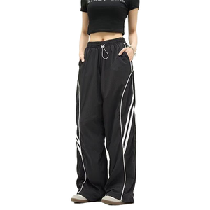 Pantalon cargo ample taille basse coupe droite pour femme, style streetwear anti-plis, design simple, couleurs assorties, idéal pour l'été - Product Image 1