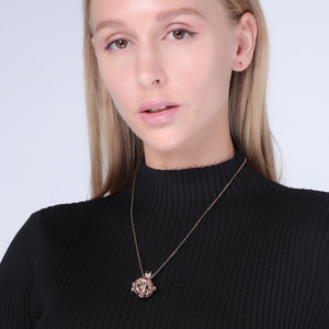 Pendentif diffuseur d'huiles essentielles tendance en acier inoxydable 316L ajouré, unisexe, avec chaîne ondulée ouvrable - Product Image 4
