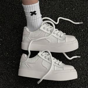 Chaussures de skate décontractées confortables à plateforme compensée et bout épais pour hommes, collection Printemps 2025, style niche noir et blanc, polyvalentes - Product Image 6