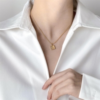 Collier Bowei en Agate Verte Goutte d'Eau pour Femme, Design Estival Inspiré du Chat