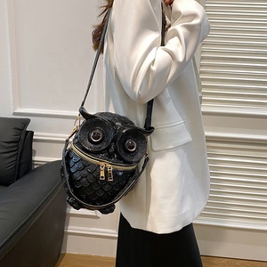 กระเป๋าถือหนังวีแกนสำหรับผู้หญิงกระเป๋าสะพายไหล่กระเป๋าคลัทช์หนัง PU สะพายข้างกระเป๋านกฮูกสำหรับผู้หญิงดีไซน์ใหม่2024 - Product Image 4