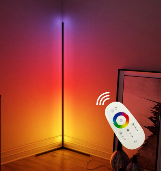 Lampada d'angolo soggiorno colorato rosso netto triangolo dal vivo riempire luce atmosfera lampada LED lampada da terra RGB dimmerabile