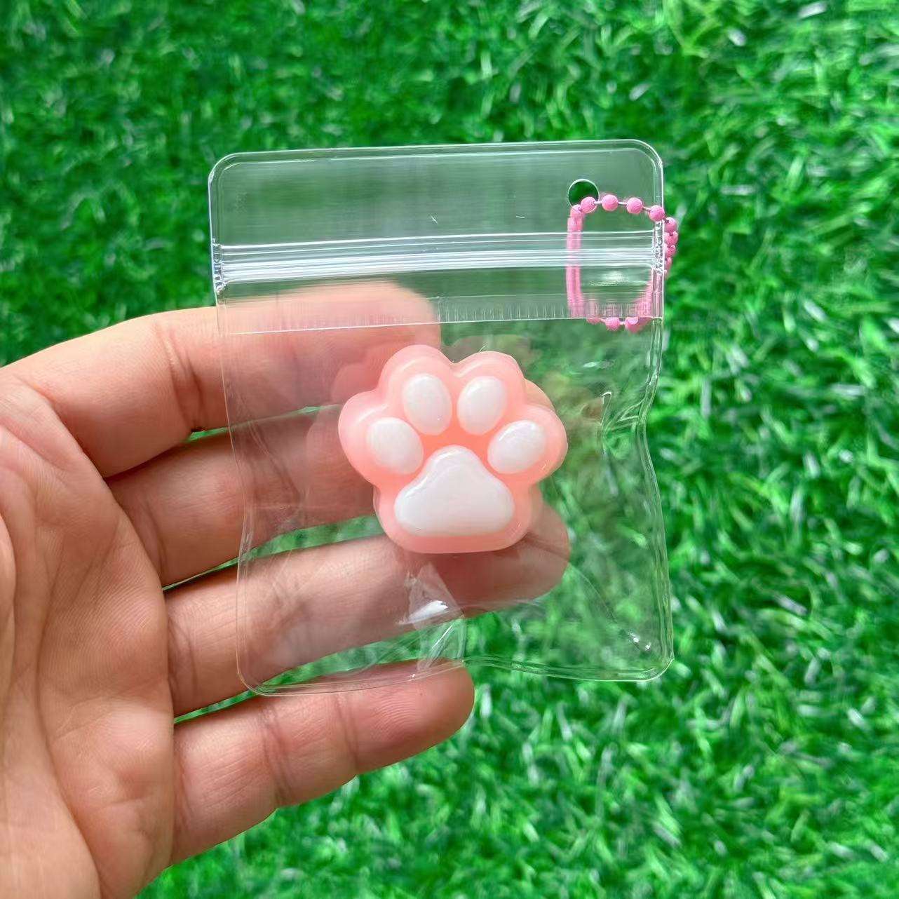 Foundation white paw kitten squeeze toy