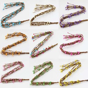 Couronne en rotin artisanale Shanghai Floral Art Crafts 65cm, branches de baies colorées, accessoires de photographie extérieure, décoration intérieure - Product Image 2