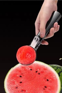Cuchara de helado de acero inoxidable, herramienta de Metal ecológica con diseño de bola de cuchara de sandía de fruta para uso doméstico - Product Image 2