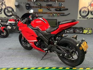 Motocicleta <span class=keywords><strong>Ducati</strong></span> Modelo Dragón, <span class=keywords><strong>Deportiva</strong></span> de Alto Rendimiento, 400cc, 199km/h - Product Image 3