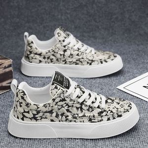 Chaussures décontractées pour hommes rehaussantes – Mocassins en toile à imprimé animal pour l'été/l'hiver, tendance et confortables - Product Image 1