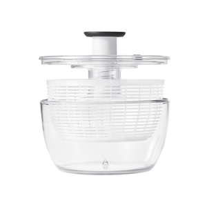 Escurridor de ensalada Oxo Good Grips de 3 cuartos de galón, de plástico, con tapa y cesta para verduras y vegetales frescos - Product Image 2