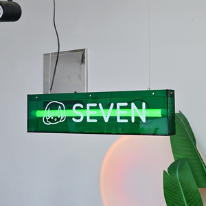 Hộp Đèn Acrylic tùy chỉnh với dây thép treo trong phòng trưng bày hành lang - Product Image 1