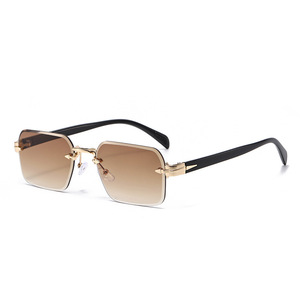 <b>Square</b> Frame Metal <b>Sunglasses</b> UV400 Protection Unisex Fashion Shades Gold Frame PC Lens Type 3 Sunshades - Product Image 2