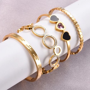 Bracelet manchette élégant en acier inoxydable ouvrable avec zircone en forme de cœur pour femme, accessoire de fabrication de bijoux en métal - Product Image 3